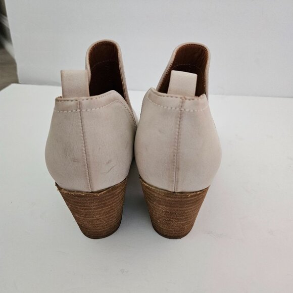 Beast Fashion "Sunny" Woman Bootie Size 10 Western Cut Out Pointed Toes Slip On - Picture 3 of 9